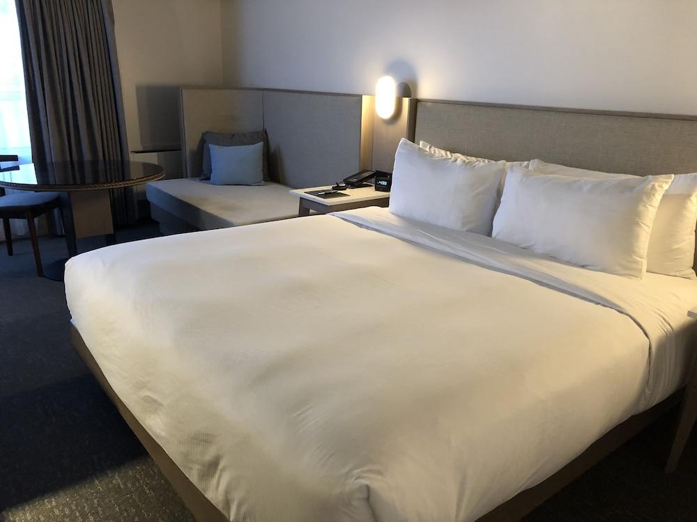 Doubletree By Hilton St. John'S Harbourview Hotel Eksteriør billede