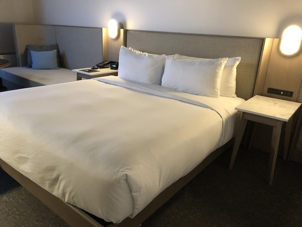 Doubletree By Hilton St. John'S Harbourview Hotel Eksteriør billede